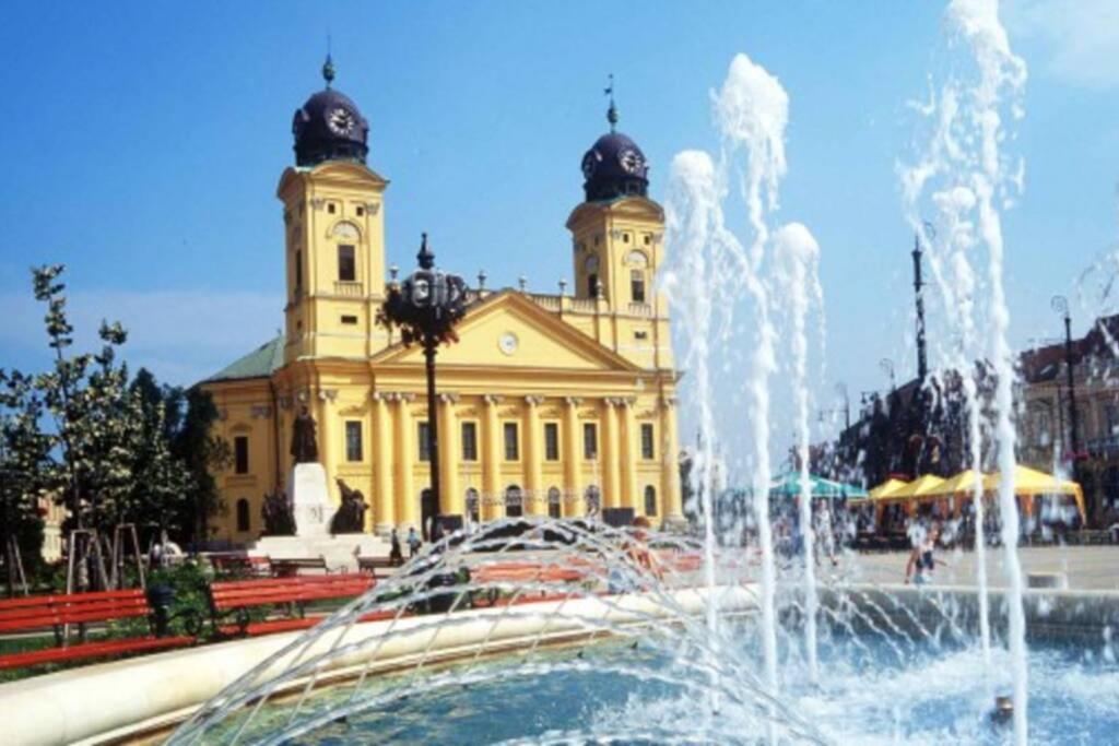 City Center Apartment Debrecen Luaran gambar